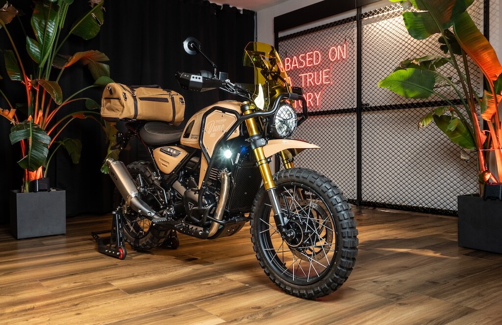 Triumph Dune 400: le foto della Scrambler che sogna i grandi rally nel deserto