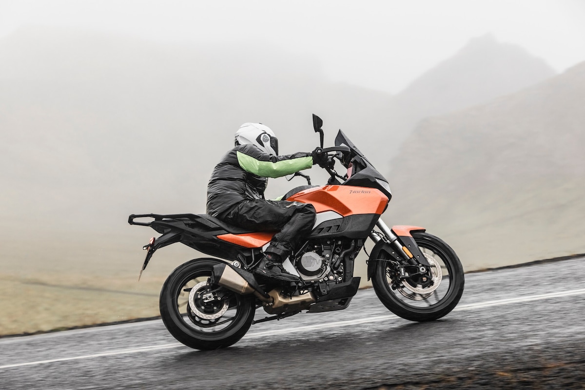 Norton Atlas: le foto della prova