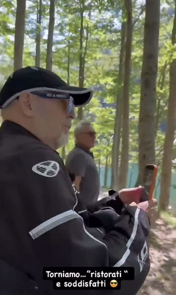 Vasco Rossi in moto su una BMW R 1300 GS al Lago Santo: Le foto