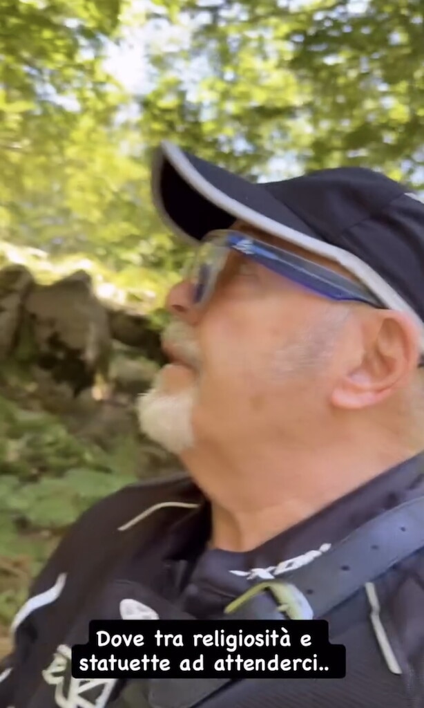Vasco Rossi in moto su una BMW R 1300 GS al Lago Santo: Le foto