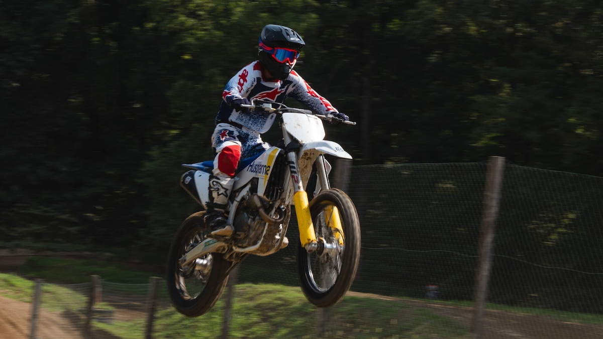 Test Husqvarna Cross 2027: sette moto in pista, dalla TC 125 alla regina FC 450