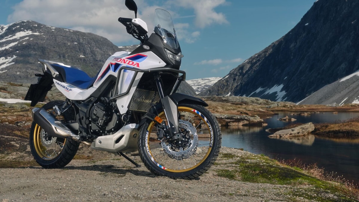 Vi spieghiamo perché la Honda Transalp 750 ha così tanto successo