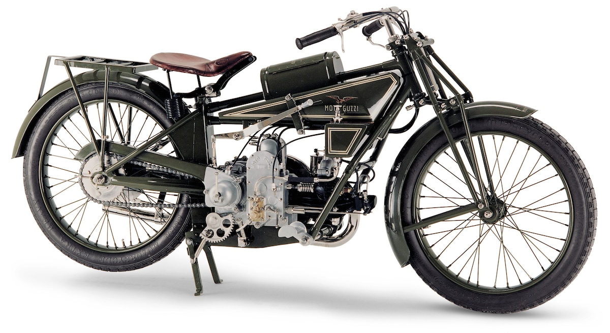 Le moto che hanno fatto la storia di Moto Guzzi: dalla Normale del 1921 alla California 1400 del 2013