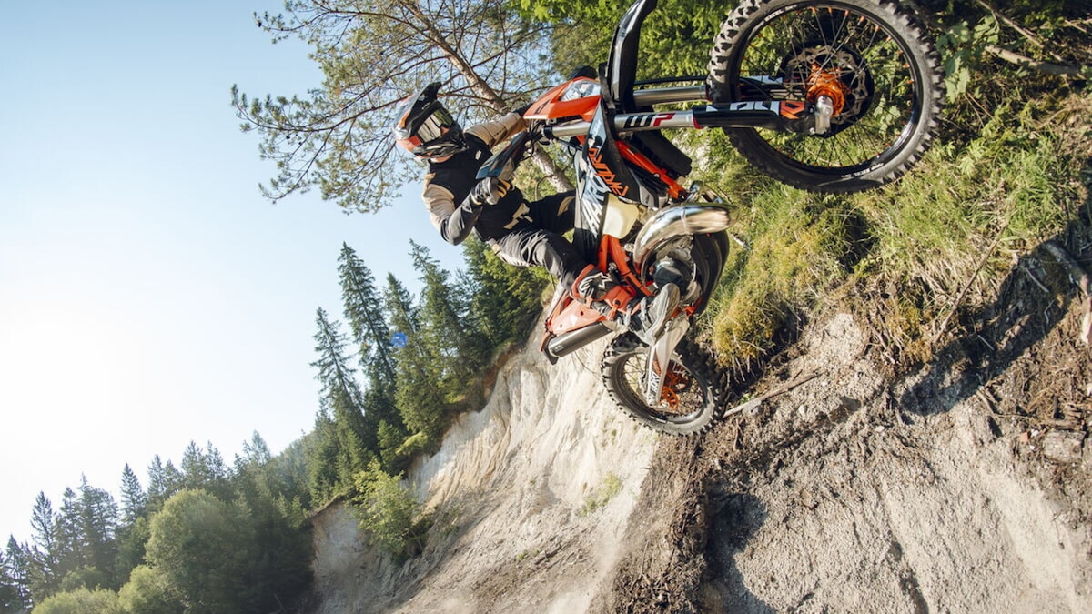 KTM EXC 300 Hardenduro: l’austriaca per l’Enduro estremo!