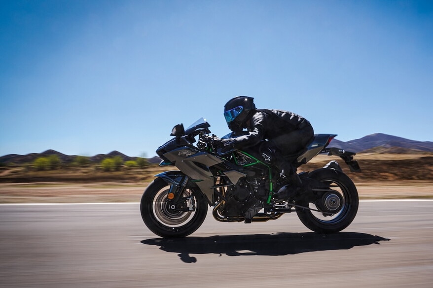 Kawasaki Ninja H2 , torna nel 2027: le FOTO