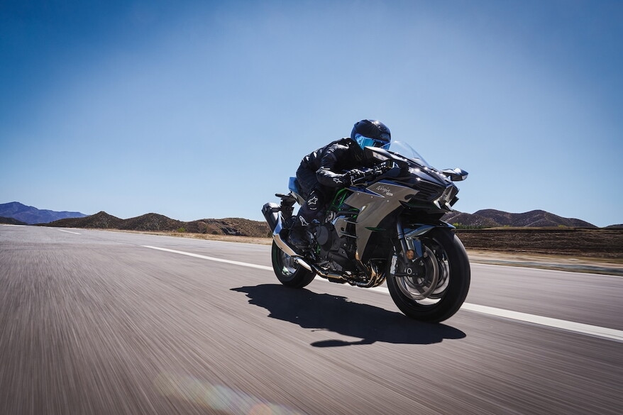 Kawasaki Ninja H2 , torna nel 2027: le FOTO