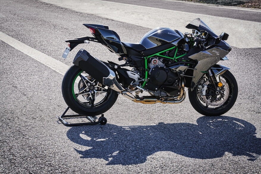 Kawasaki Ninja H2 , torna nel 2027: le FOTO