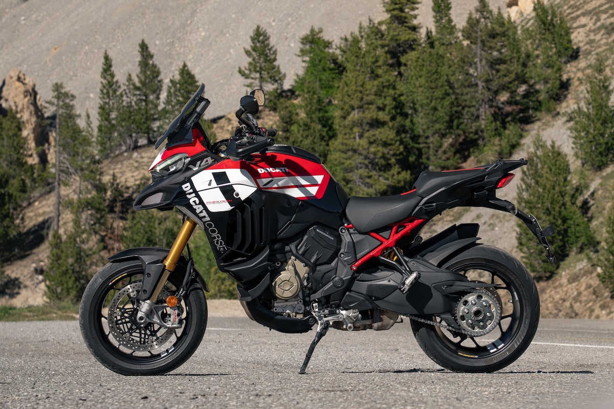 Multistrada V4 Pikes Peak 2027: anima da corsa