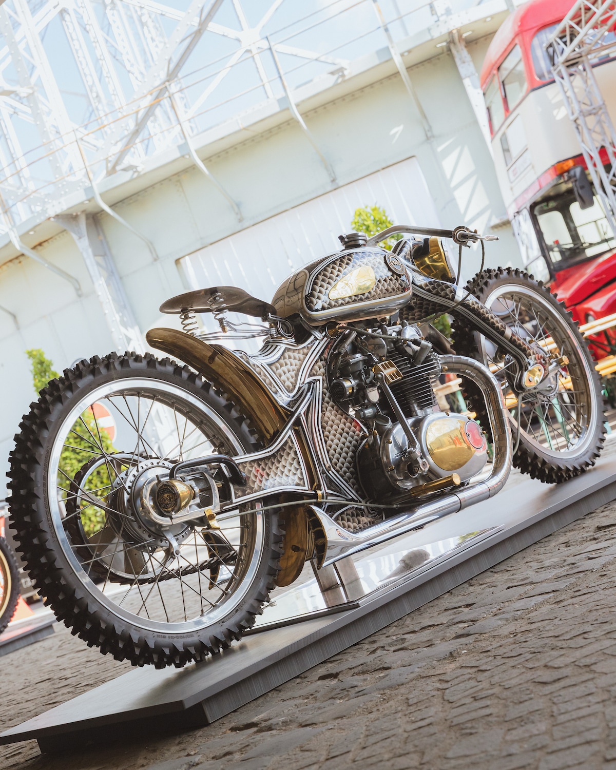 Arte e moto si incontrano a Roma, a Eternal City Moto Show 2026 le special più belle: FOTO