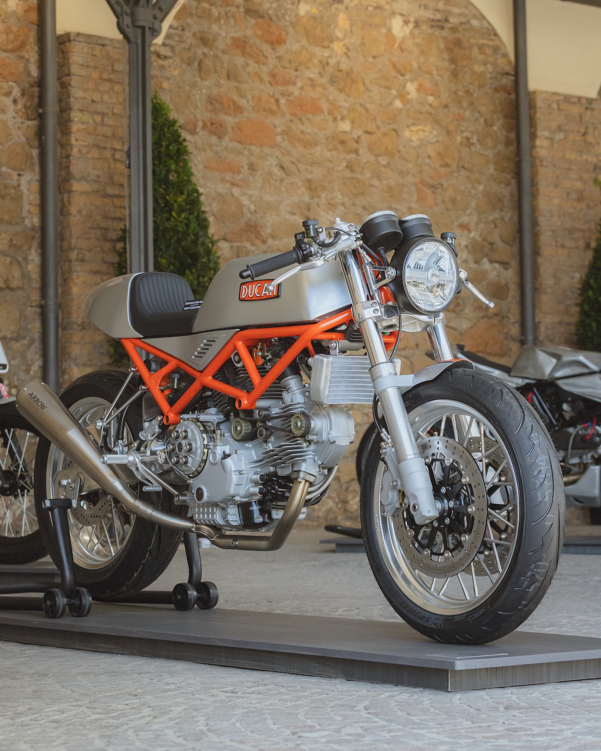 Arte e moto si incontrano a Roma, a Eternal City Moto Show 2026 le special più belle: FOTO