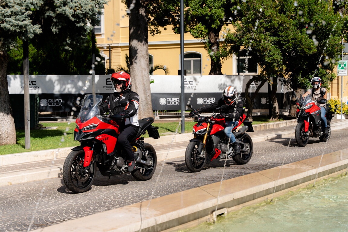 Che festa a Roma, al Gazometro migliaia di appassionati tra moto da provare e cromature: le foto 