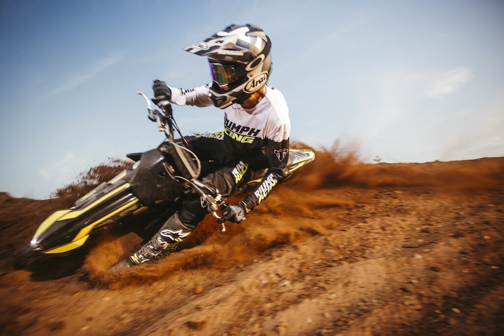 Triumph TF 250-X 2027, spettacolo in pista: le foto