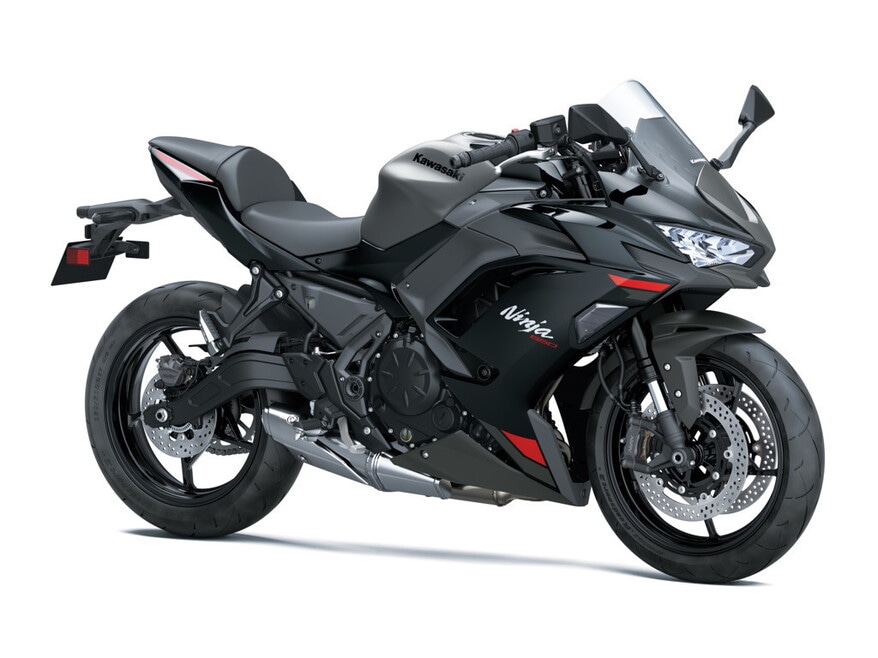 Kawasaki Ninja 650 2027: più affilata, senza perdere facilità