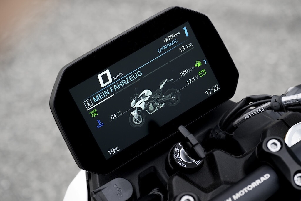 BMW F 450 R: la nuova naked A2 promette divertimento. Le foto