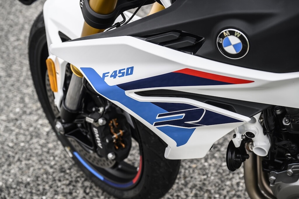 BMW F 450 R: la nuova naked A2 promette divertimento. Le foto
