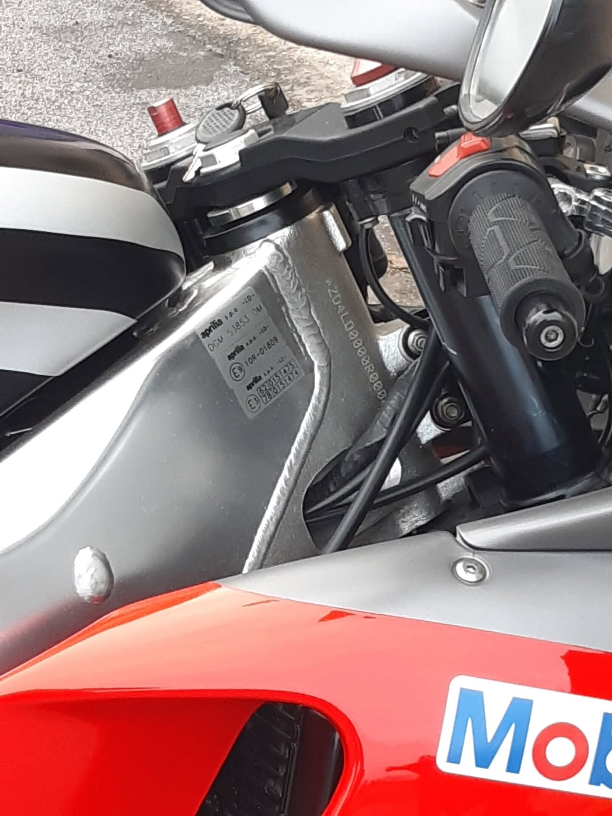 La Aprilia RS 250 di Loris Reggiani all'asta: le foto