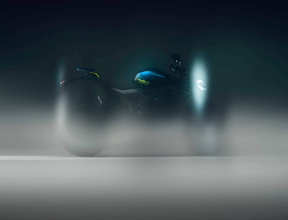 Triumph Street Triple 798 2027: LE FOTO