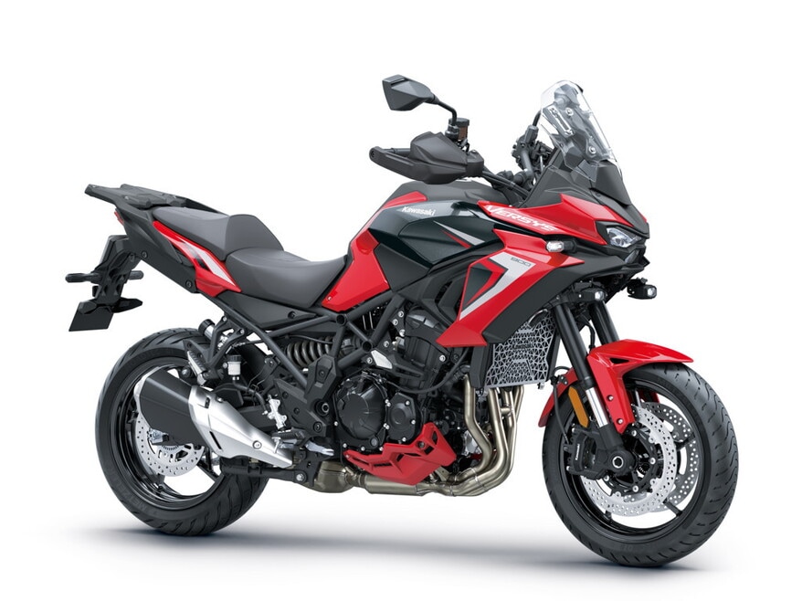 Nuova Kawasaki Versys 900: le foto