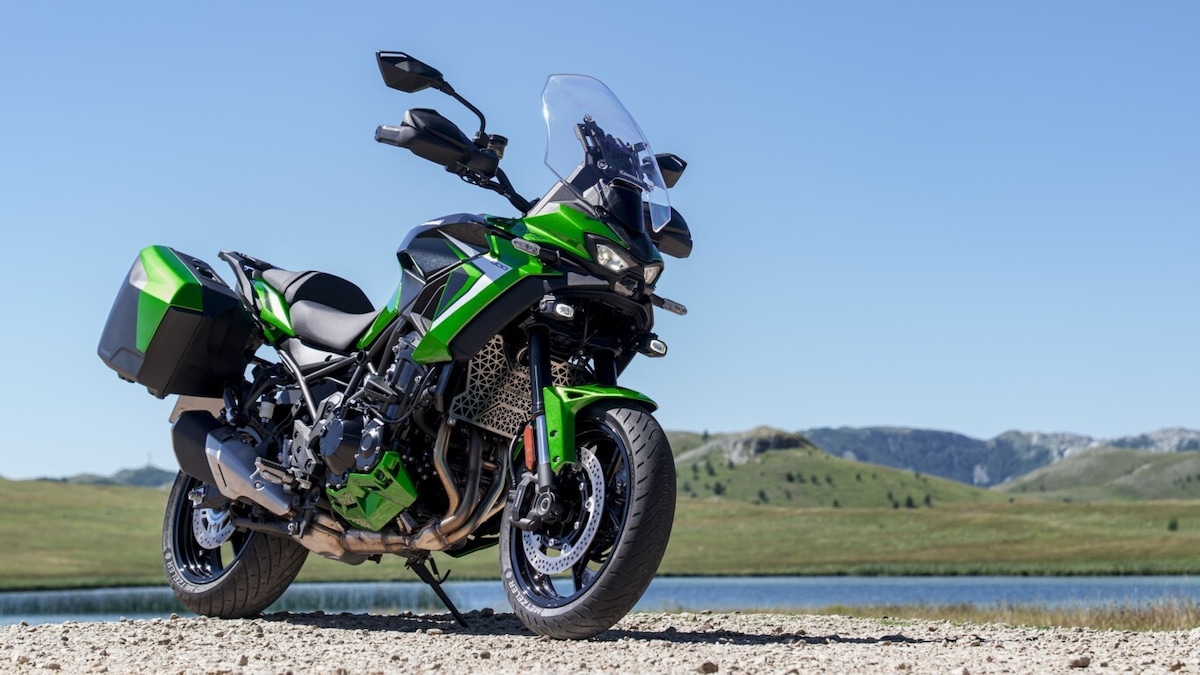 Nuova Kawasaki Versys 900: le foto