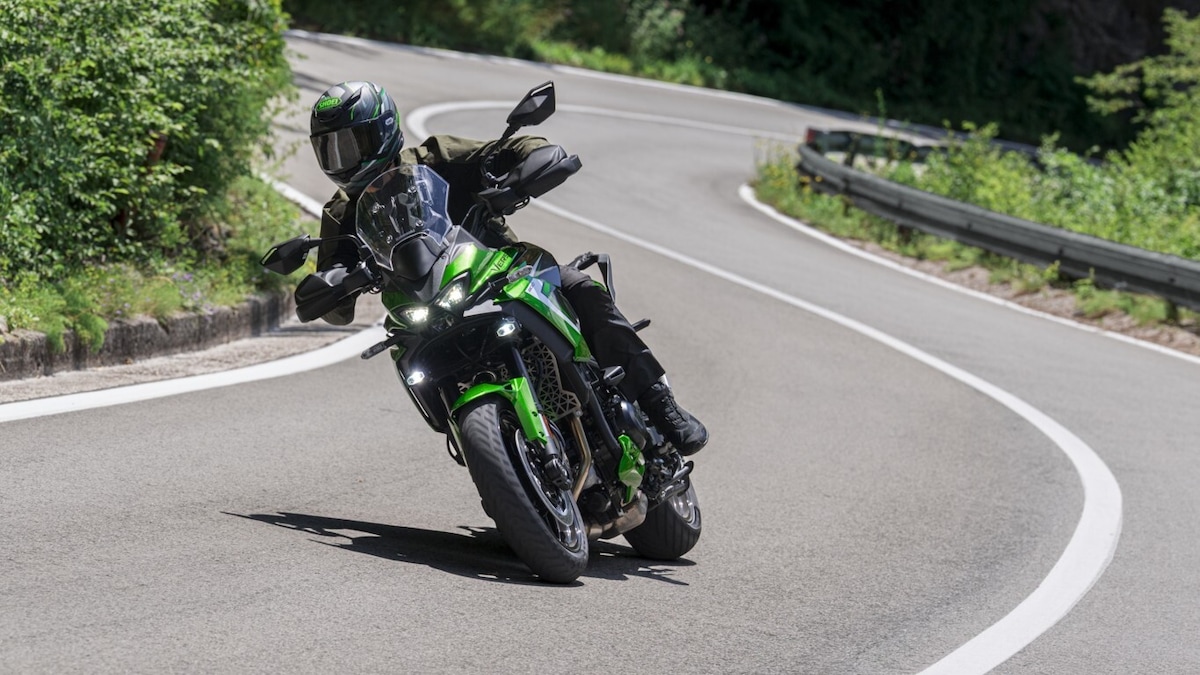 Nuova Kawasaki Versys 900: le foto