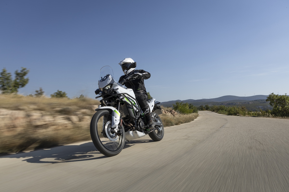 Kawasaki KLE500 2027: arriva Smartride, la frizione che semplifica la guida