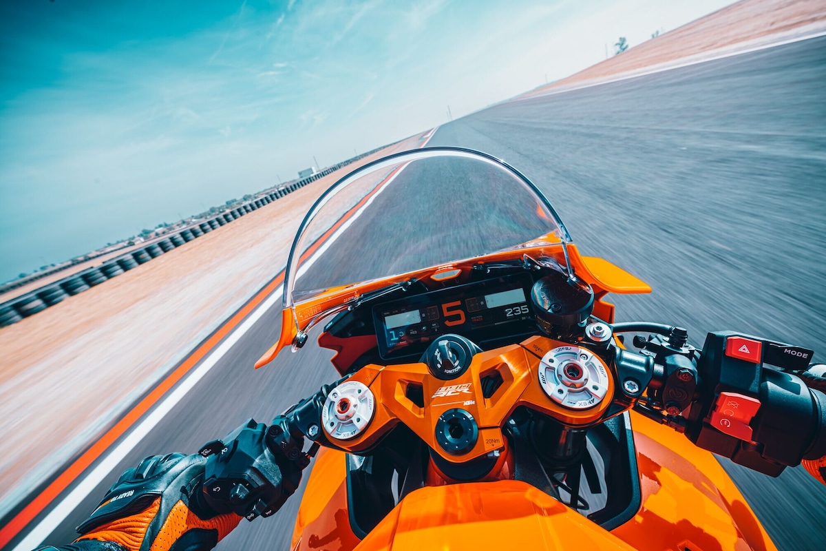 Yamaha CP3, Honda V3 e i bicilindrici KTM, Aprilia e Ducati: le sportive hanno cambiato... motore