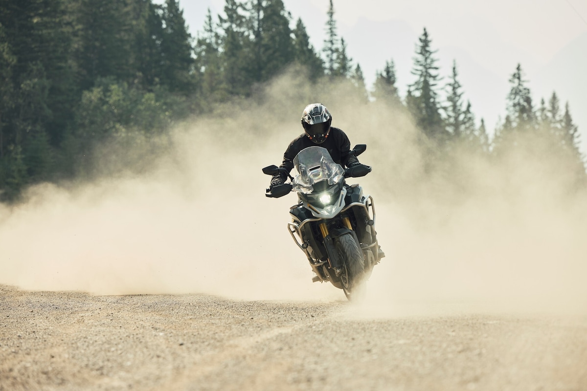 Triumph Tiger 1200 2027: le FOTO