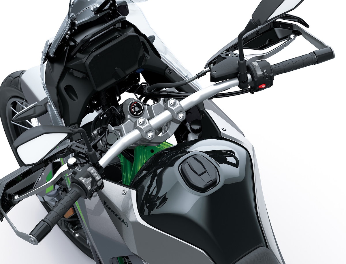 Nuova Kawasaki KLE650 2027: le foto