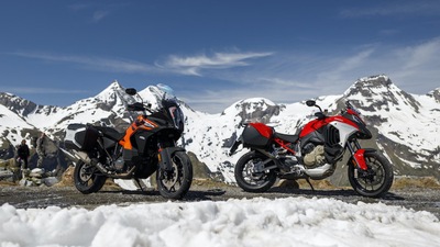 Alpen Masters 2021, le maxi crossover: Ducati Multistrada V4 e KTM 1290 Superadventure S