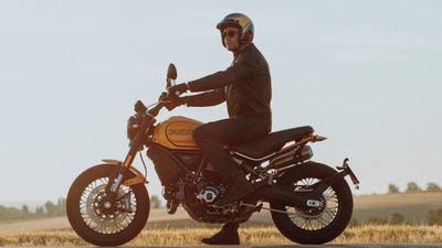 Nuova Ducati Scrambler Tribute PRO: la gallery