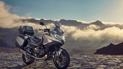 Nuova Honda NT1100 2022: la touring-crossover giapponese