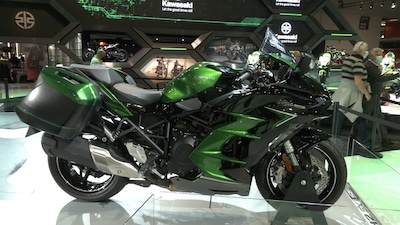 Kawasaki Ninja SX SE 2022: sport tourer che graffia