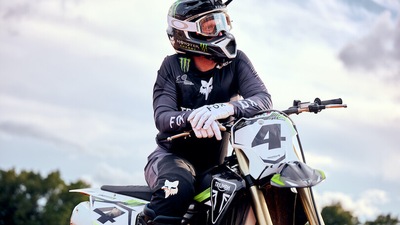 La Triumph TF 450-RC in azione con Ricky Carmichael VIDEO