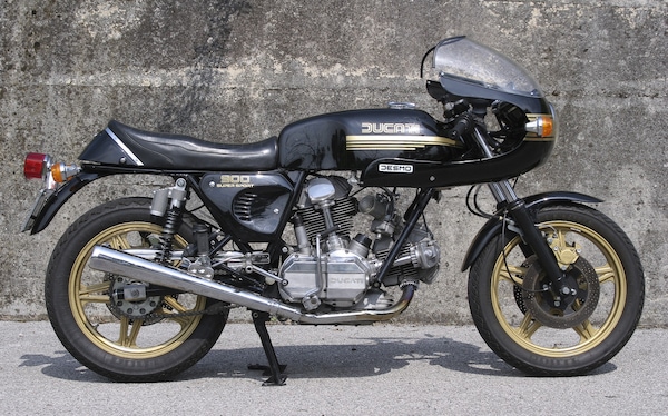 Ducati SS 900: DNA sportivo