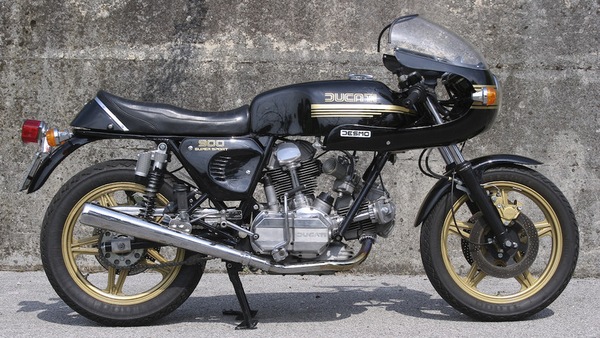 Ducati SS 900: DNA sportivo