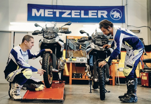 BMW GS Trophy Oceania: gli pneumatici Metzeler Karoo 3