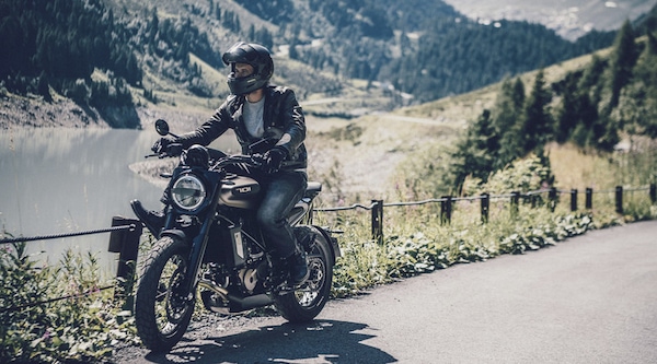 Top 10: le dritte per godersi in sicurezza la propria moto