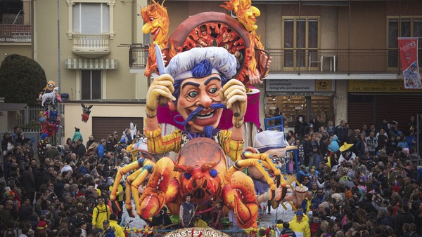 In moto nel weekend: Carnevale magico ad Aliano, Santhià, Borgosesia