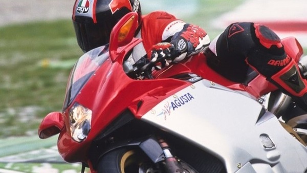 Rewind, MV Agusta F4 Serie Oro: arte in movimento