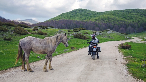 Tra Lazio e Abruzzo, il senso profondo dell’avventura in moto