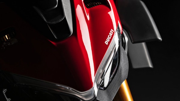 “La Ducati Streetfighter V4 può circolare anche senza ali”