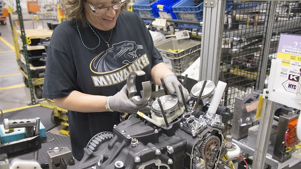 Dipendente Harley-Davidson positivo al Covid-19: arriva lo stop