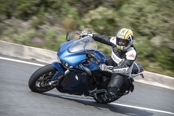 Prova Zero SR/S: la forza del silenzio