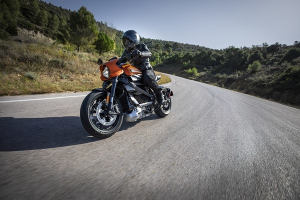 L'impresa: 1720 km in 24 ore su Harley-Davidson LiveWire