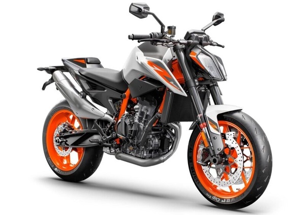 KTM: è l'ora della 890 Duke R