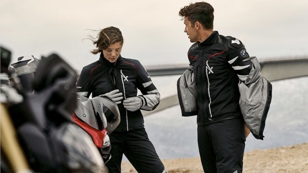 BMW lancia XRide, la nuova tuta limited edition