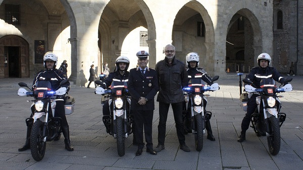 Zero Motorcycles si mette la divisa