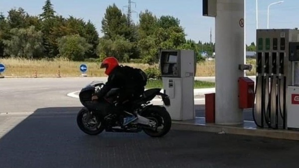 Bimota KB4, collaudi su strada per la sportiva riminese