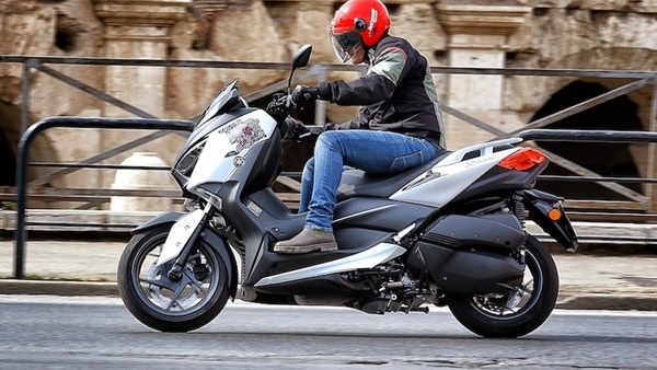 Prova, Yamaha XMax 300 'Roma Edition': l'ottavo Re