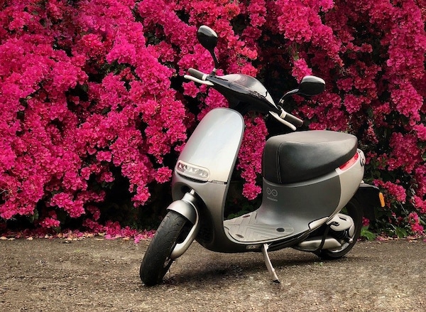 Moto e scooter elettrici, a Milano incentivi fino a 3000 euro